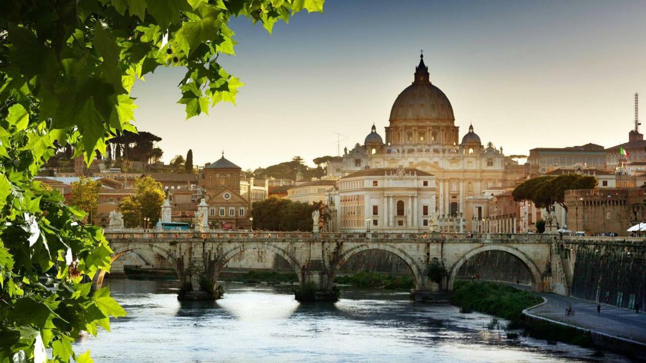 L'Angolo Di San Pietro Rome Exterior photo